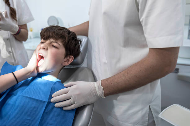 Best Emergency Orthodontic Repairs in Flora, IL